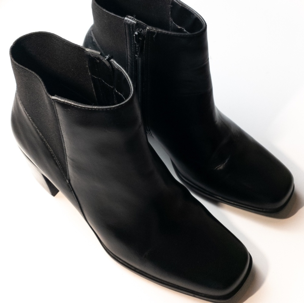 Diana Ferrari Chunky Heel Ankle Booties